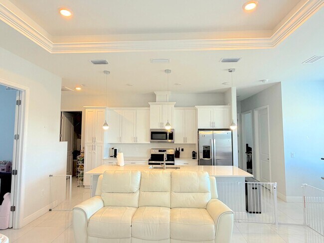 Photo - 4101 33rd St SW