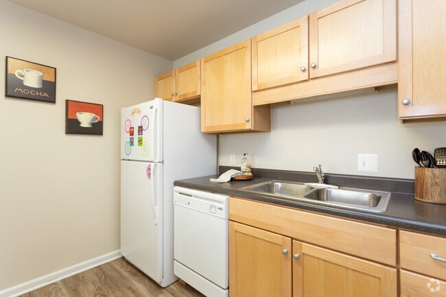 2BR,1BA - Salem Wood Apartments