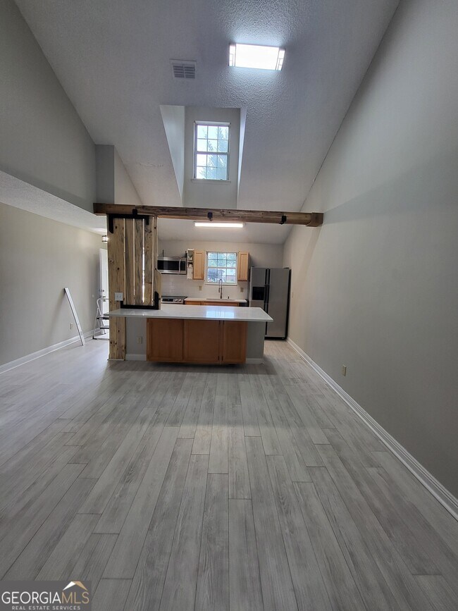 Photo - 207 Madison Ave