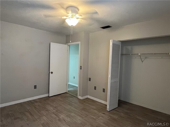 Photo - 600 E Gilchrist Ct