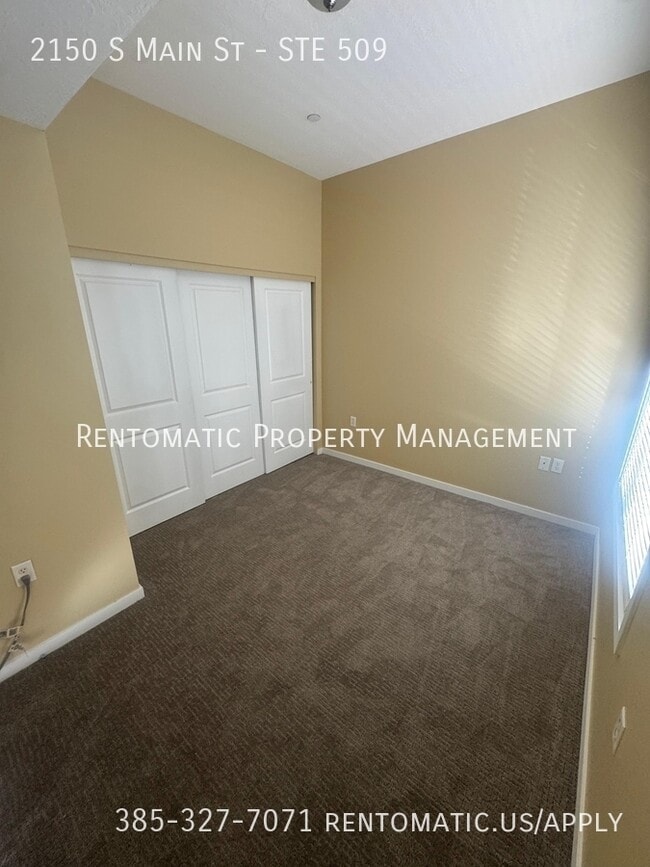 Photo - 2150 S Main St