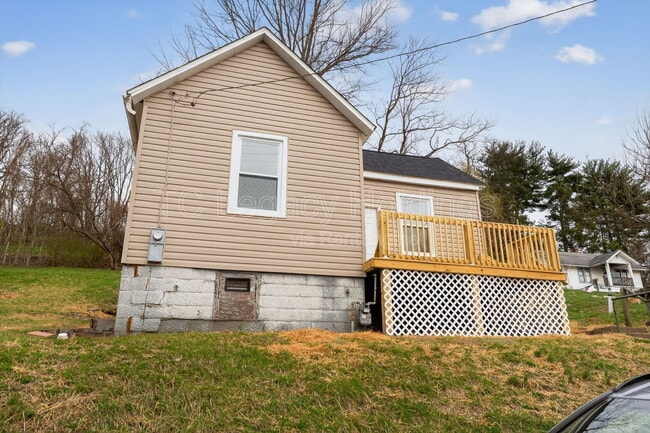 Photo - 281 View Ave