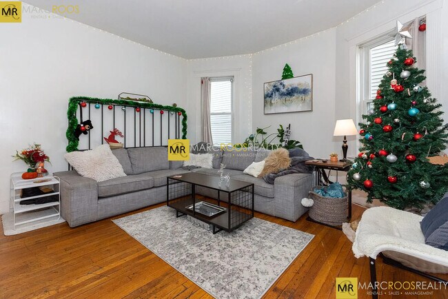 Photo - 7 Gardner Ter