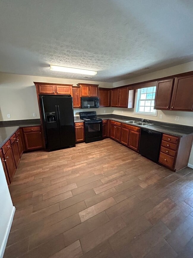 Photo - Talk of the Townhomes in Carrollton City School District!