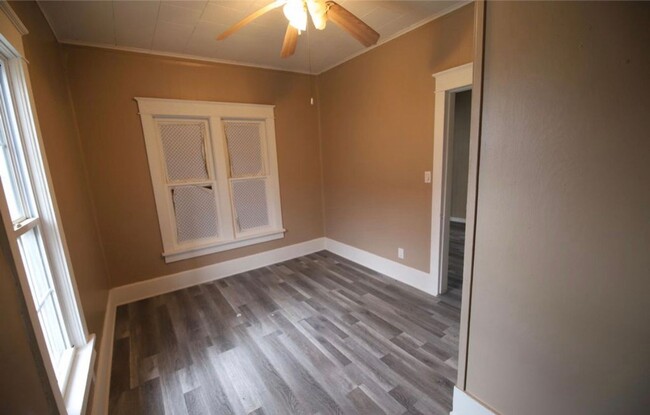 Photo - 212 W Central Ave