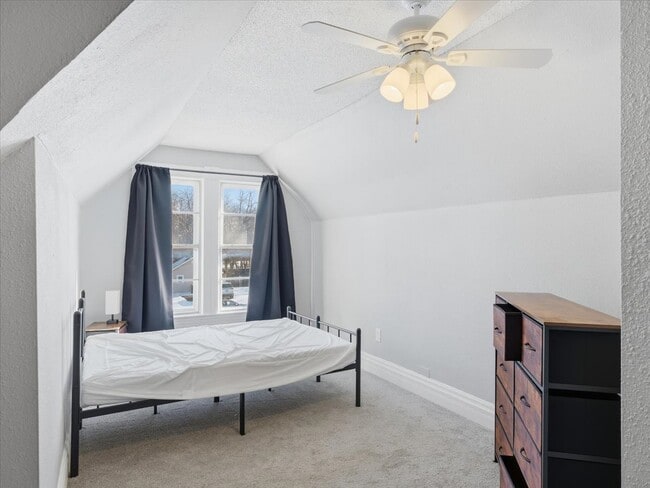 Photo - 304 N Grand Ave