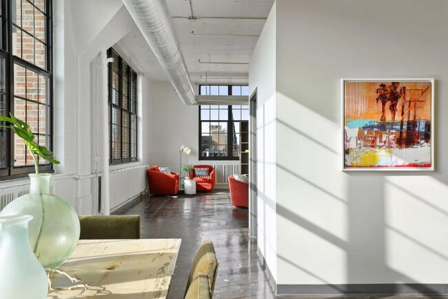 Photo - 500 Robert St N Unidad 704