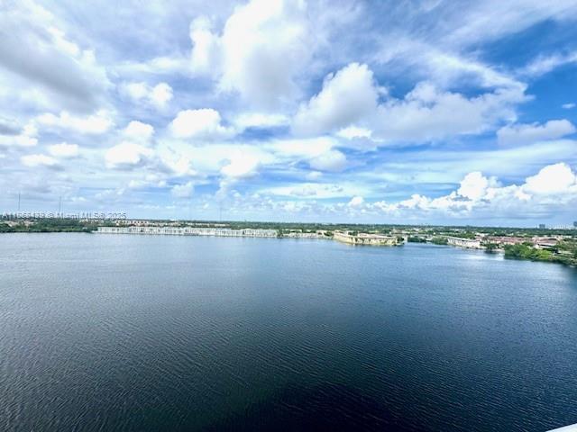 Building Photo - 1301 NE Miami Gardens Dr Unit 1112W