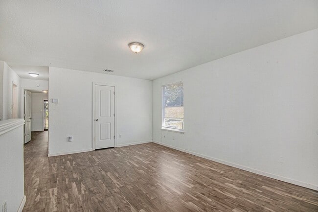 Photo - 6000 Calloway Ct