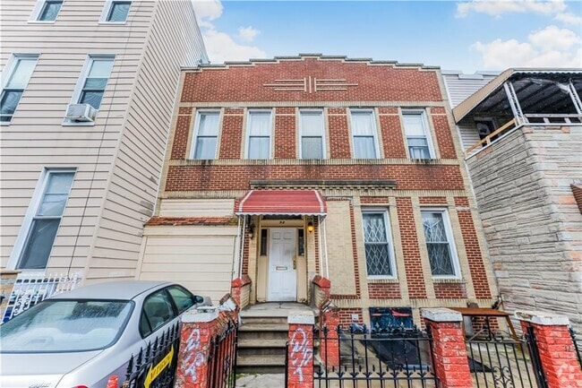 Building Photo - 32 Arion Pl Unit 2R Rental
