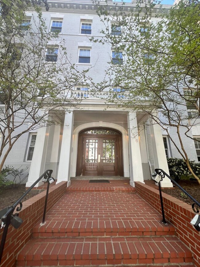 Photo - Charming Studio Condo in Adams Morgan!