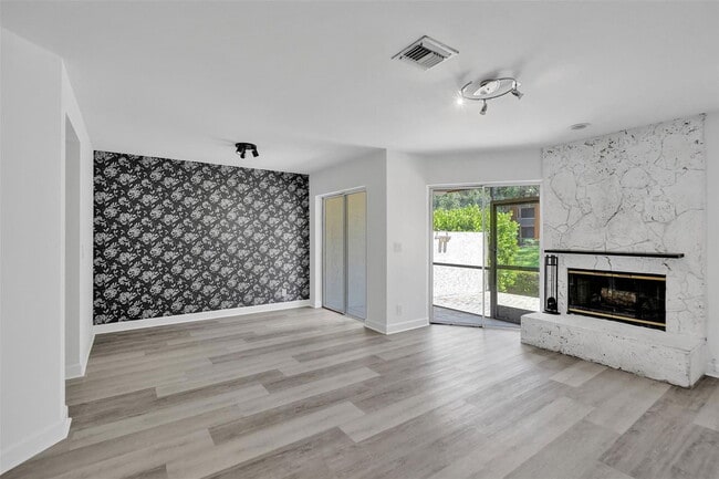 Photo - 11652 NW 19th Dr