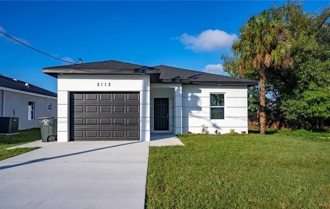 Photo - 2112 French St