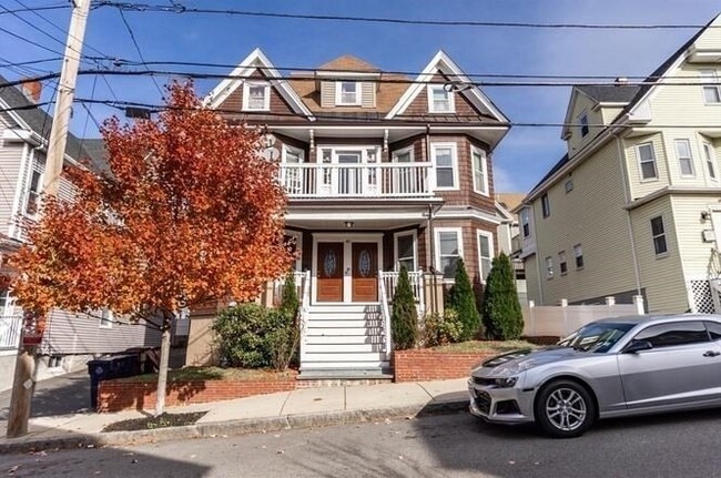 Building Photo - 40 Gledhill Ave Unit 2