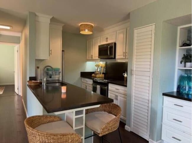 Cocina - 140 Uwapo Rd Unidad 5-101