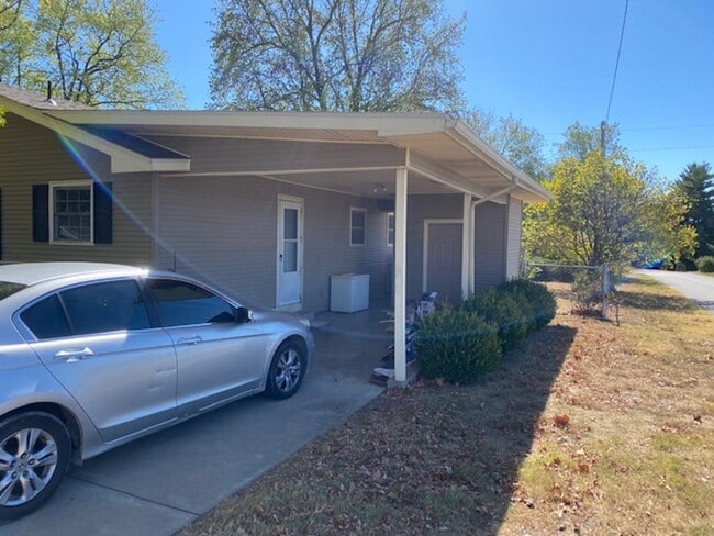 Photo - VERY NICE 3-BEDROOM 1-BATH IN WEST JOPLIN-$1250 RENT-$1250 DEPOSIT