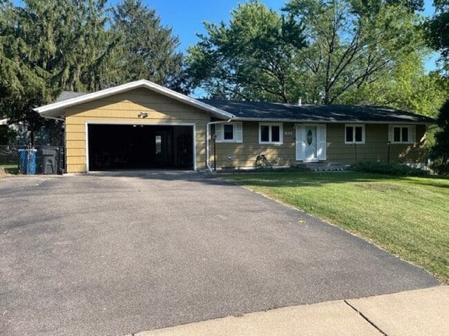 Building Photo - 401 Rhode Island Ave S