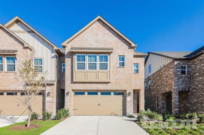 Building Photo - 2281 E Miller Rd