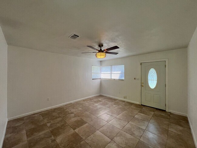 Photo - Central Pensacola Living