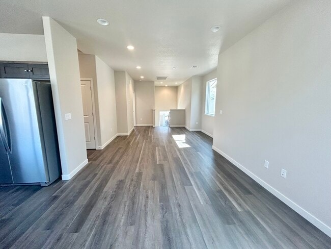 Photo - 916 Summer Ct