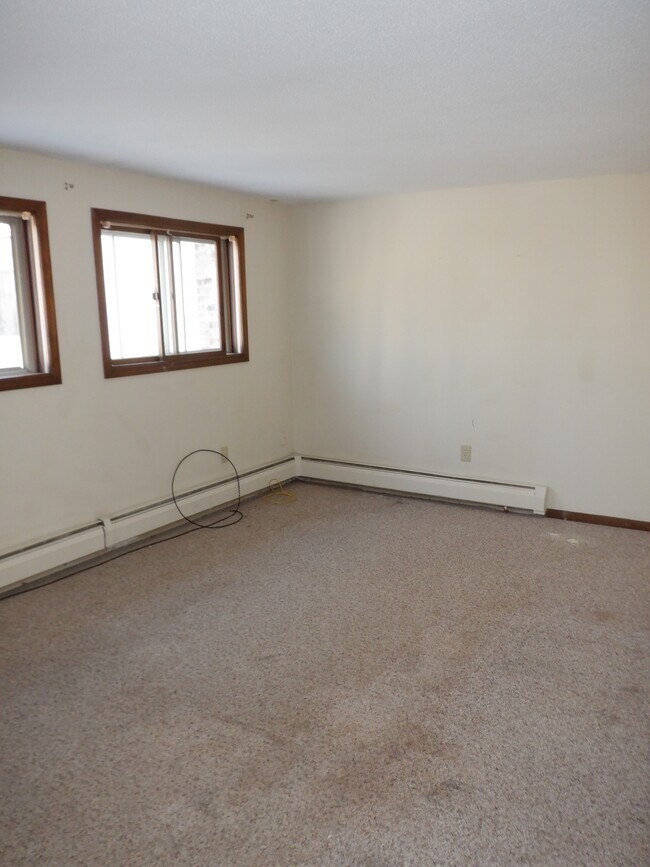 Photo - 104 Village Dr