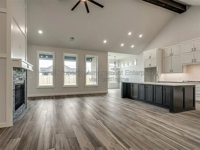 Photo - 5933 NW 158th St
