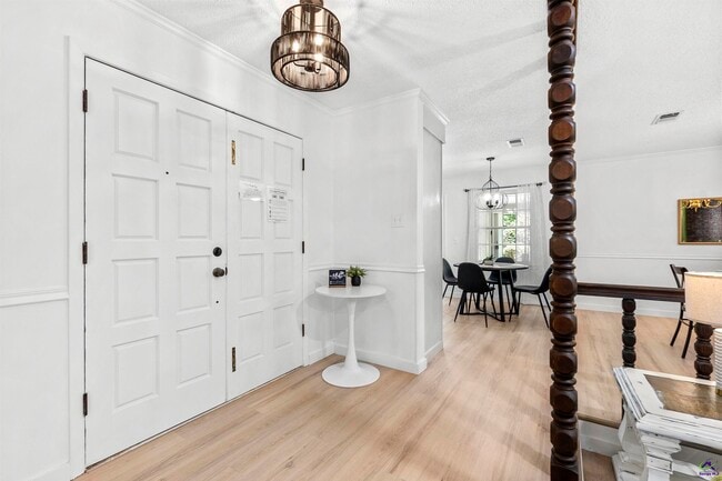 Photo - 1726 Greenwood Cir
