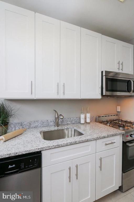 Photo - 2031 Locust St Unidad 1504