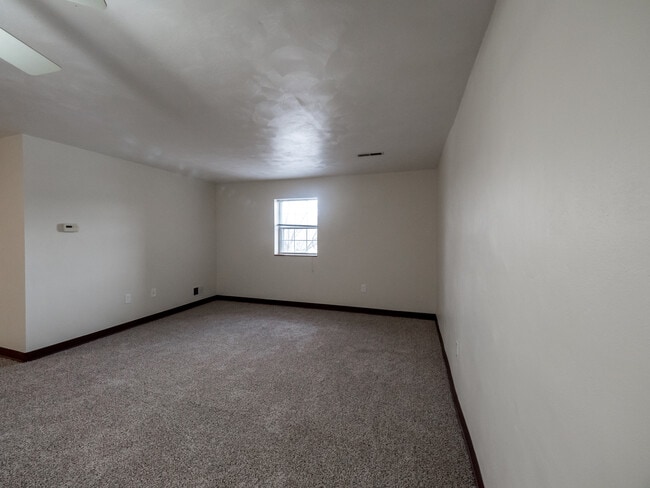 Apartment 307 - Ridgeview Apartments