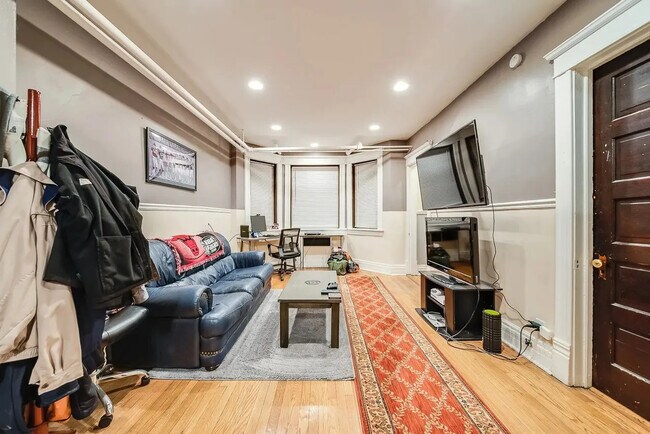 Photo - 1308 W Byron St Unit G