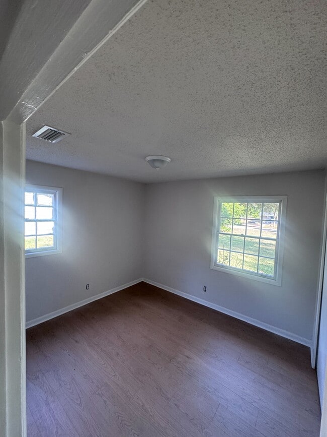 Photo - 4484 Binghamton Dr