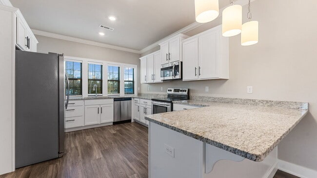 Photo - 1023 NE Hts Ln