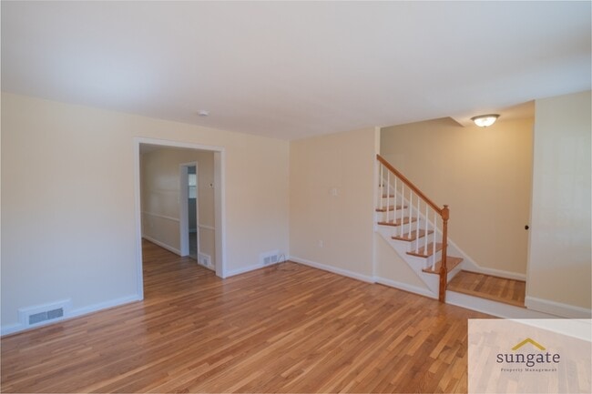 Photo - 1444 Meridene Dr