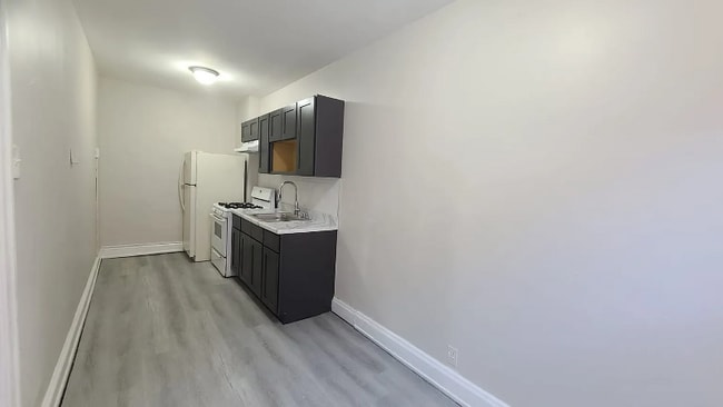 Building Photo - 6825 Ludlow St Rental