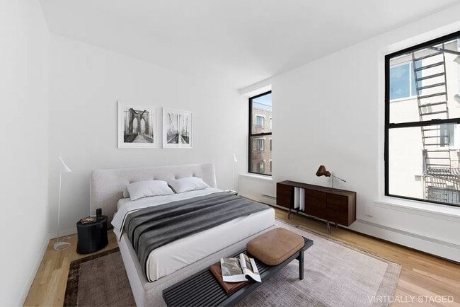 211 E 3rd St Unit 8R