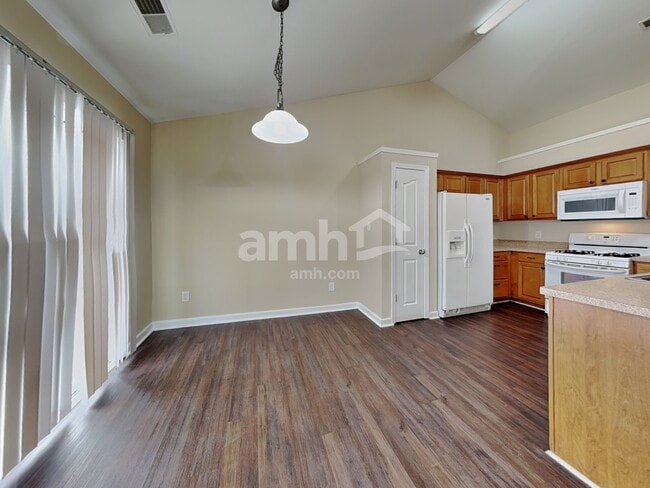 Photo - 714 W Parris Ave