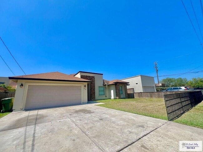 Photo - 216 Gilson Rd