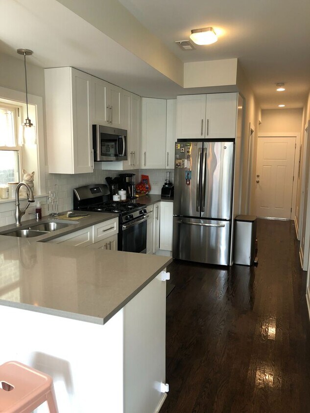 Photo - 1528 W. Superior Street-2F