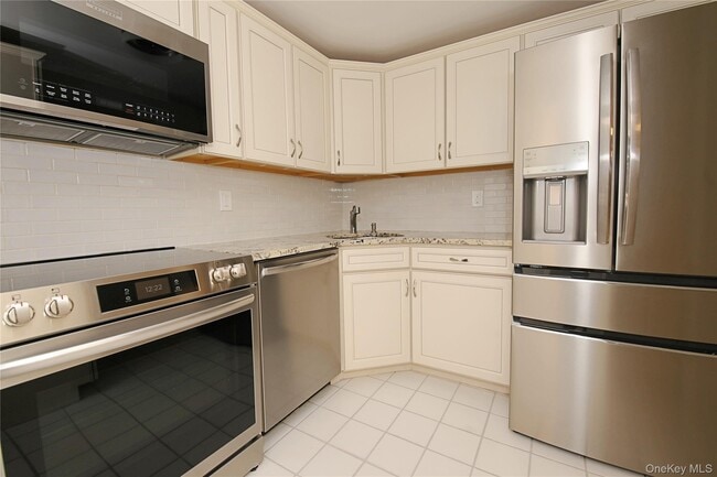 Photo - 230 W Broadway Unit 307