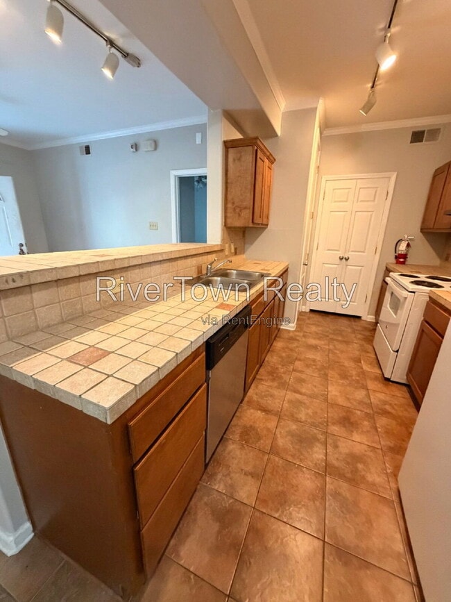 Photo - 641 Gookin Pl Unit 101