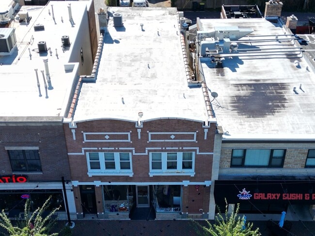 Building Photo - 13 W Quincy St Unit 2R