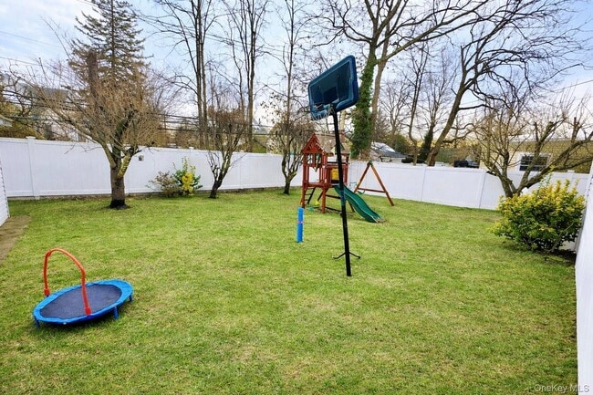 Photo - 2345 Lancaster Ave