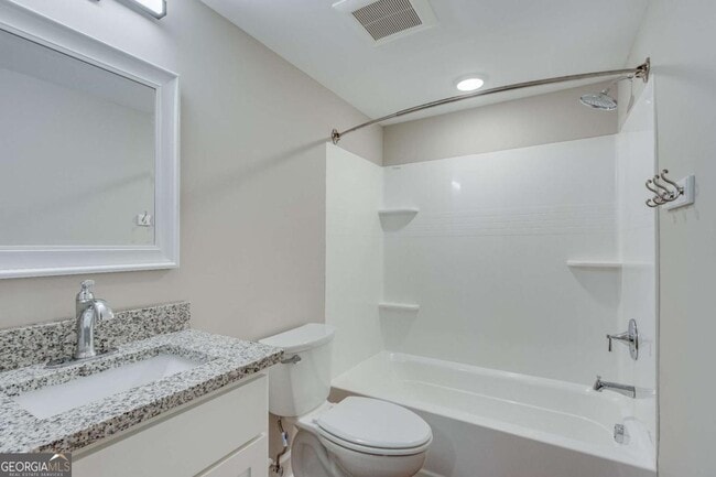 Photo - 710 Jesse Jewell Pkwy SE Unit 102