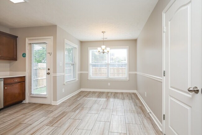 Photo - 1632 Beaconcrest Cir