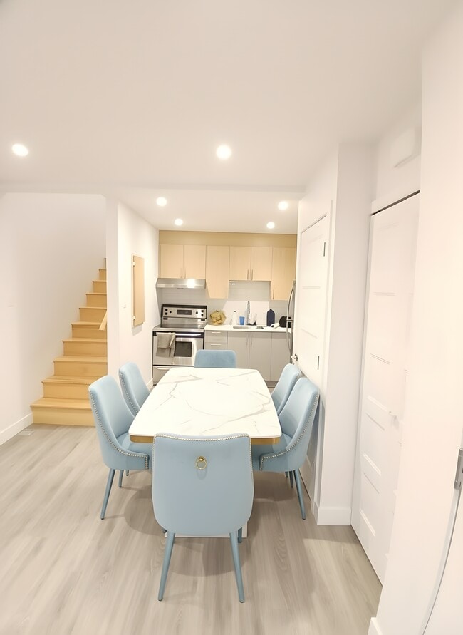 Photo - 9409 Av Larose Unit #4