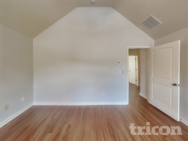 Photo - 217 Adeline Ln