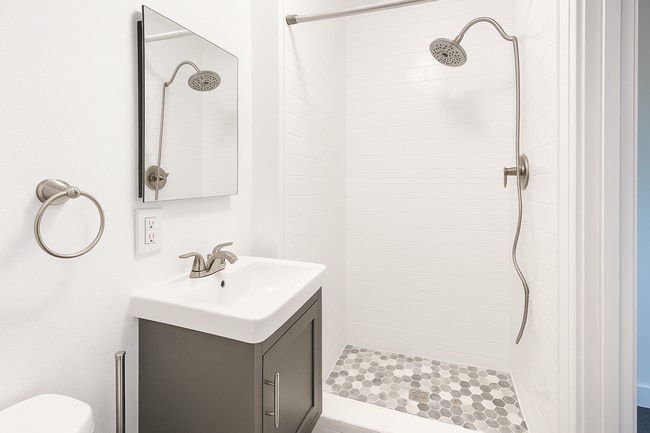 Photo - 6941 Hazeltine Ave Unidad 3