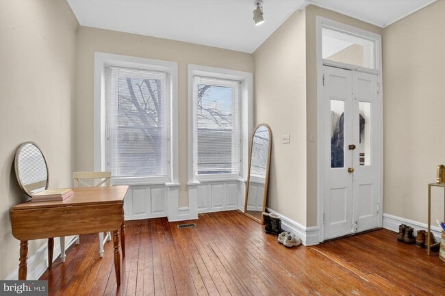 Photo - 2322 Poplar St