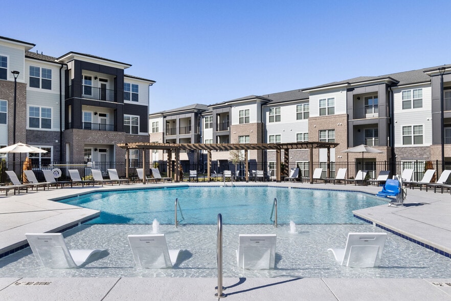 Ascend Morganton Park apartments — community photo