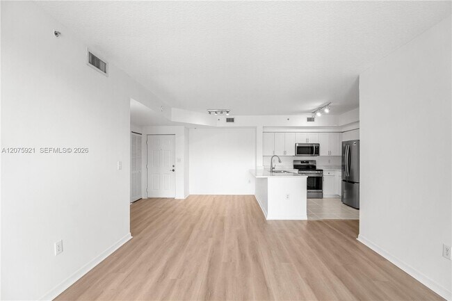 6851 SW 44th St Unit 209